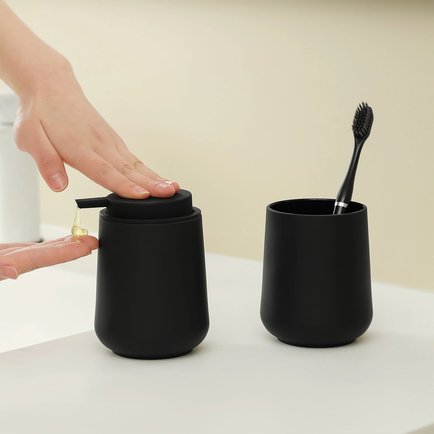Modern Bathroom Accessories Set Soap Dispenser And Toothbrush Holder