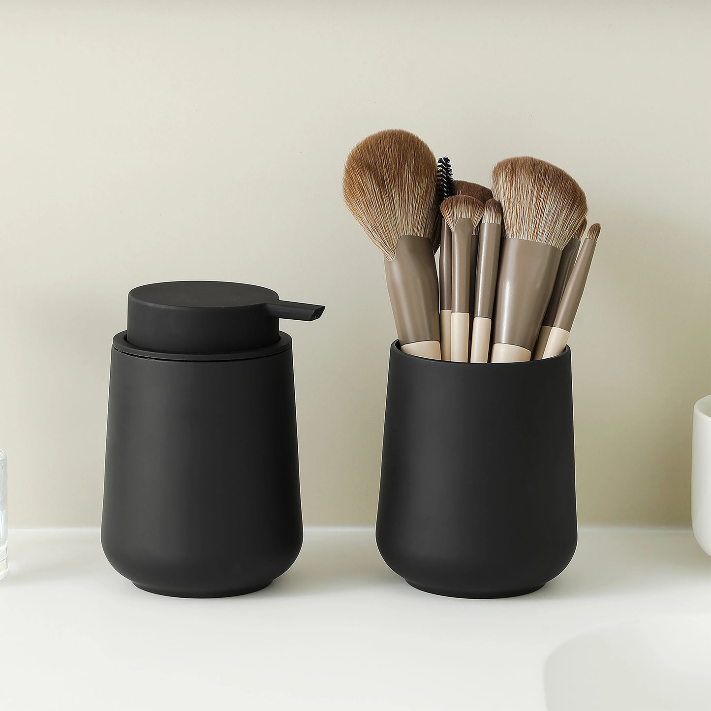 Modern Bathroom Accessories Set Soap Dispenser And Toothbrush Holder