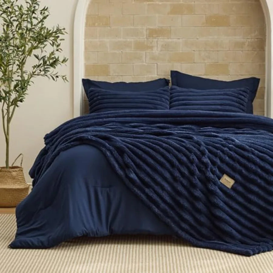 Gentlesoft 2-in-1 Comforter Set With Detachable Fluffy Blanket