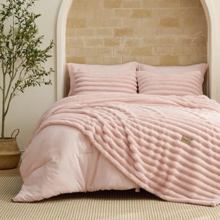 Gentlesoft 2-in-1 Comforter Set With Detachable Fluffy Blanket