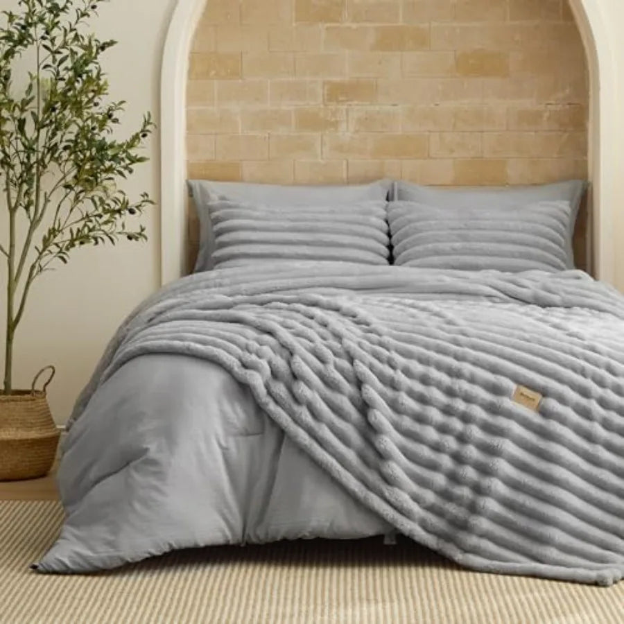 Gentlesoft 2-in-1 Comforter Set With Detachable Fluffy Blanket
